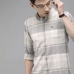 THE BEAR HOUSE Men Grey Slim Fit Pure Cotton Checked Casual Shirt-image-88
