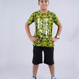 KiddoPanti Boys Printed T-shirt with Capris-image-58