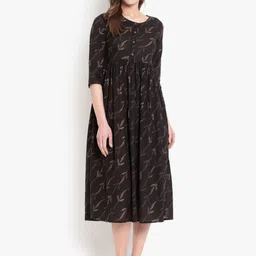 Ashlee Women Black Embellished Thread Work Floral Kurta-image-29