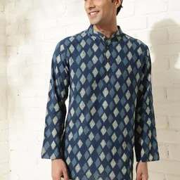 Fabindia Men Quirky Striped Thread Work Kurta-25