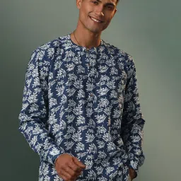 SHVAAS by VASTRAMAY Kantha Work Printed Band Collar Straight Short Kurta-image-33