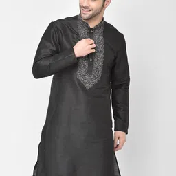 DEYANN Men Black Ethnic Motifs Yoke Design Thread Work Kurta-picture-10