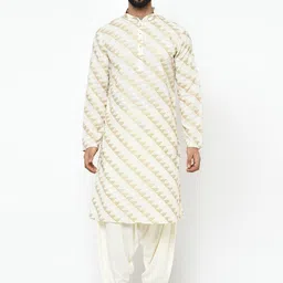 KISAH Men Cream-Coloured Geometric Thread Work Kurta-picture-3