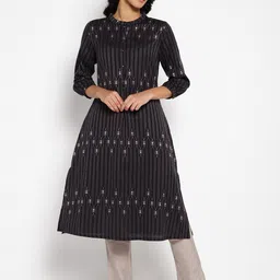 W Women Black Striped Thread Work Cotton Kurta-image-4