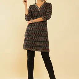 Soch Black & Red Floral Printed Cotton Straight Kurta-image-28