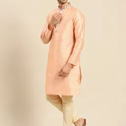 Amodh by Kisah Men Peach-Coloured Solid Kurta image 4
