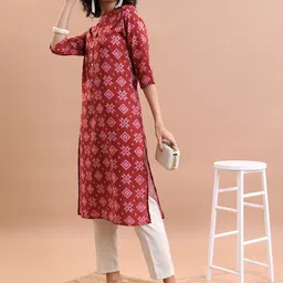 Vishudh Geometric Printed Thread Work Kurta image 3
