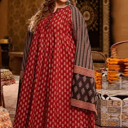 PrettyPlus by Desinoor.com Plus Size Printed Pure Cotton Anarkali Kurta With Dupatta image 5