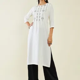 Soch Embroidered Yoke Design Regular Sleeves Straight Kurta image 5