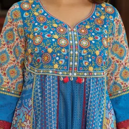 Juniper Floral Embroidered Thread Work Anarkali Kurta With Trouser & Dupatta image 3