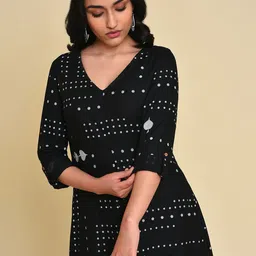 W Printed Thread Work  A-Line Kurta With Leggings image 2