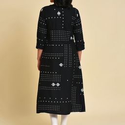 W Printed Thread Work  A-Line Kurta With Leggings image 5