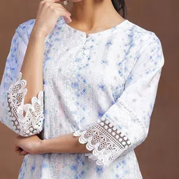Libas Floral Embroidered Regular Thread Work Kurta with Trousers & With Dupatta image 2