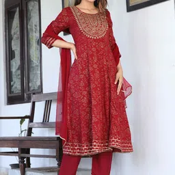 SINGNI Ethnic Motifs Embroidered Pleated Thread Work Kurta with Trouser & Dupatta image 5