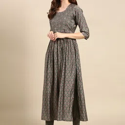 SHOWOFF Ethnic Motifs Printed Beads and Stones Kurta with Trousers & With Dupatta image 5