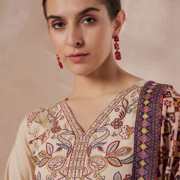 all about you Beige Floral Embroidered Regular Thread Work Kurta With Trousers & Dupatta image 2