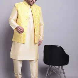 SOJANYA PLUS Regular Silk Cotton Kurta With Pyjamas & Nehru Jacket image 2