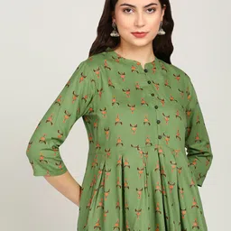 MALHAAR Floral Printed Mandarin Collar Pleated A-Line Kurti-picture-10