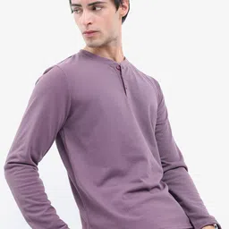 HIGHLANDER Men Popcorn Structured Regular Fit T-shirt-image-42