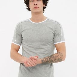 Trendyol Men Grey Solid Cotton Regular Fit T-shirt-image-100