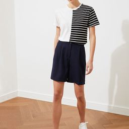 Trendyol Women Navy Blue Solid Shorts-image-80