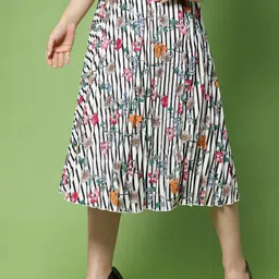KASSUALLY Women White & Black Printed Flared Midi Skirt-image-91