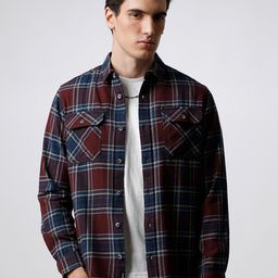 THE BEAR HOUSE Men Slim Fit Tartan Checked Casual Shirt-image-34