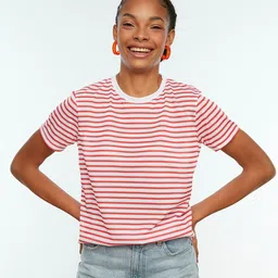 Trendyol Women Red & White Striped T-shirt-picture-8