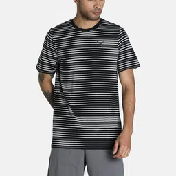 Puma Men  Basic T-Shirt & Shorts Set-image-34
