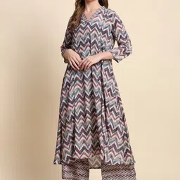 BAESD Chevron Printed V-Neck Three-Quarter Sleeves Top With Palazzo-20
