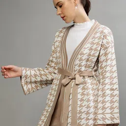 CENTRESTAGE Geometric Printed Open Front Shrug image 2