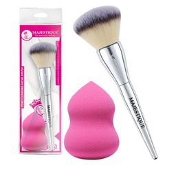 MAJESTIQUE Foundation Brush With Blender Sponge-30