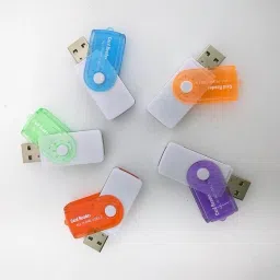 Lipzie Red Champion 4-in-1 USB 2.0 Multi-Card Reader – Premium All-in-One Memory Card Card Reader image 4