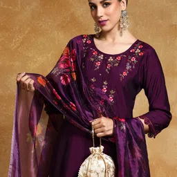 Varanga Women Floral Embroidered Regular Kurta with Trousers & With Dupatta-30