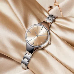 Fastrack Vyb Striker Women Brass Embellished Dial & Bracelet Style Straps Analogue Watch FV60001KM01W-image-38