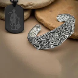 Stylewell 5 Mukhi Hanuman Face Kada Bracelet & Hanuman Chalisa Pendant-picture-39