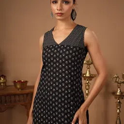 anayna Ethnic Motifs Printed Pure Cotton Kurta with Trousers-picture-33
