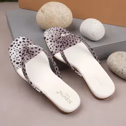 SCENTRA Women Beige Open Toe Flats-picture-43