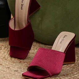 Retro Walk Embellished Square Toe Block Heels-7