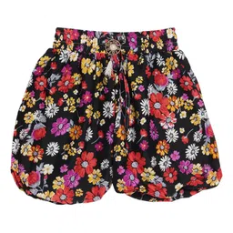 Fashionable Girls Black & Red Floral Printed Loose Fit Balloon Shorts With Brooch Detail-image-90