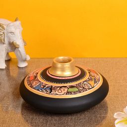 AAKRITI ART CREATIONS Black & Gold-Toned Madhubani Print Vase-image-19