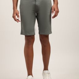 LINDBERGH Men Olive Green Solid Regular Shorts-image-96