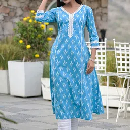 Hatheli Lace Insert Floral Printed A-Line Kurta-19