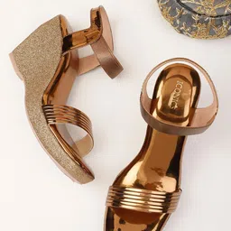 ICONICS Gold-Toned Striped Sandals with Wedge Heels & Buckles-32