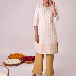 SURHI Paisley Printed Round Neck Three-Quarter Sleeves Cotton Kurta-picture-40