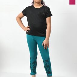 BAESD Girls Pack of 2 Printed Slim Fit Cotton Capris-image-79