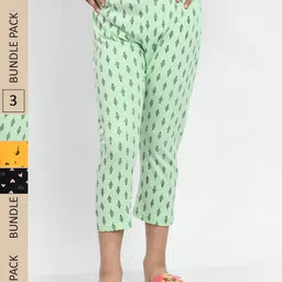 BAESD Girls Pack Of 3 Conversational Printed High Rise Pure Cotton Capris-image-63