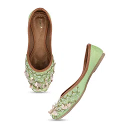 DESI COLOUR Women Embellished Ethnic Mojaris-image-72