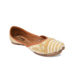 DESI COLOUR Women Gold-Toned Ethnic Mojaris Flats-image-74
