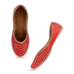 DESI COLOUR Women Embellished Ethnic Mojaris-image-97